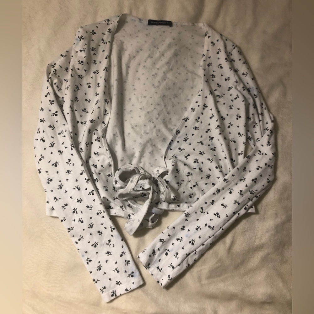 Brandy Melville white floral tie shirt